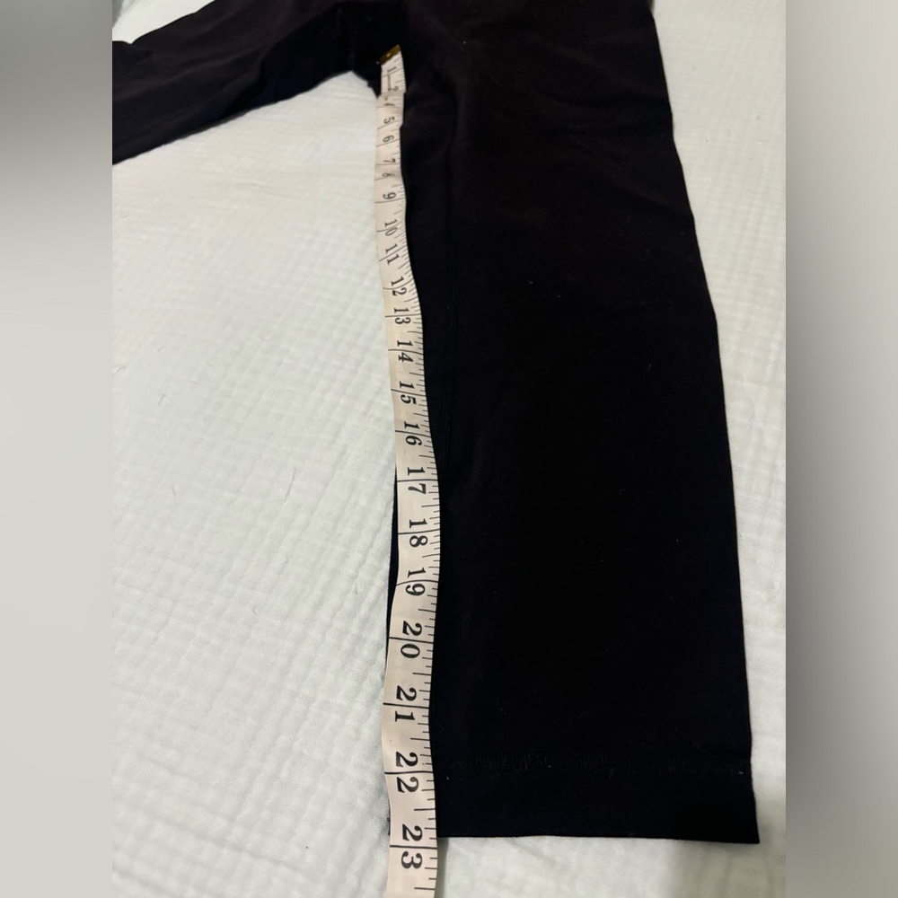 Lululemon Wunder under Cropped Leggings in Black - Picture 5 of 7